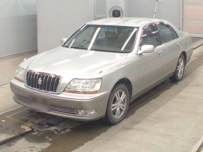 TOYOTA CROWN MAJESTA