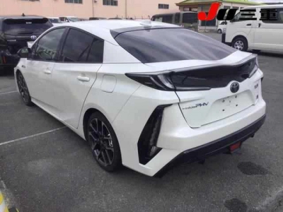 TOYOTA PRIUS PHV