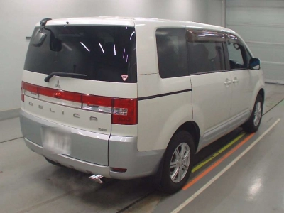 MITSUBISHI DELICA D:5