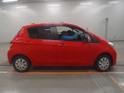 TOYOTA VITZ
