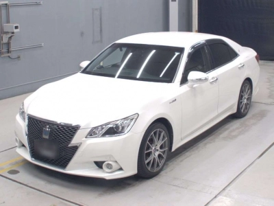 TOYOTA CROWN HYBRID