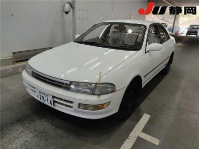 TOYOTA CARINA
