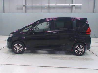HONDA FREED HYBRID