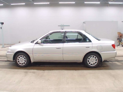 TOYOTA CARINA