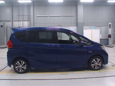 HONDA FREED HYBRID