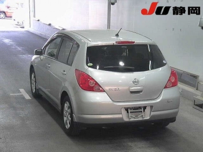 NISSAN TIIDA