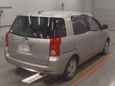 TOYOTA RAUM