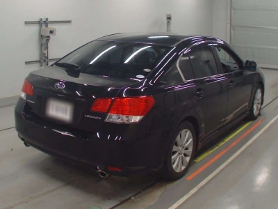 SUBARU LEGACY B4