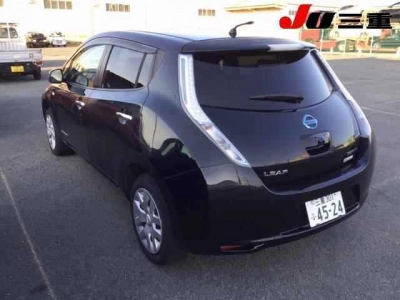 NISSAN LEAF