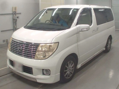 NISSAN ELGRAND