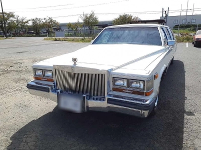 CADILLAC LIMOUSINE