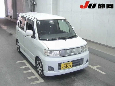 SUZUKI WAGON R STINGRAY