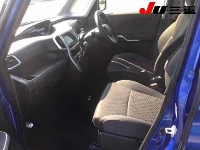 MITSUBISHI DELICA D:2