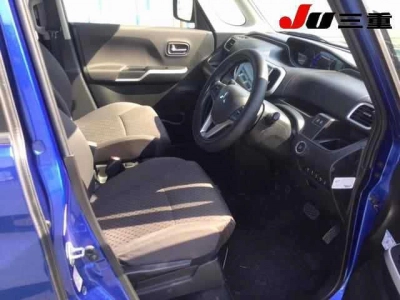 MITSUBISHI DELICA D:2