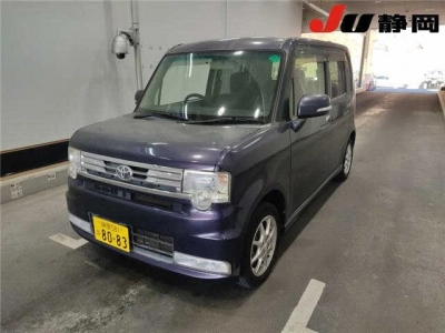 TOYOTA PIXIS SPACE