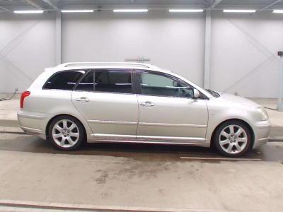 TOYOTA AVENSIS WAGON
