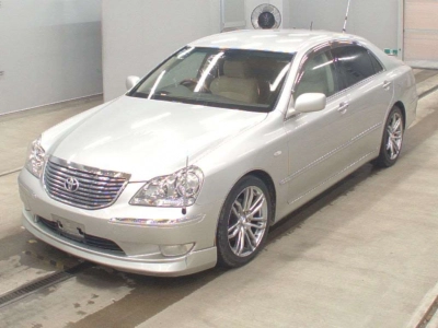 TOYOTA CROWN MAJESTA