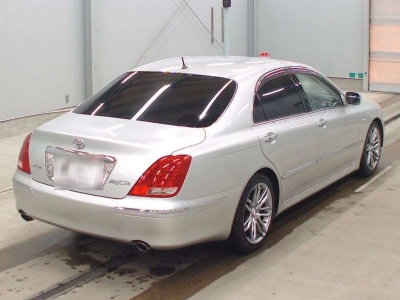 TOYOTA CROWN MAJESTA