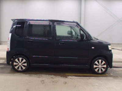 SUZUKI WAGON R STINGRAY