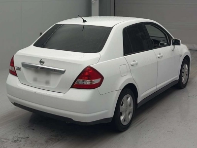 NISSAN TIIDA LATIO