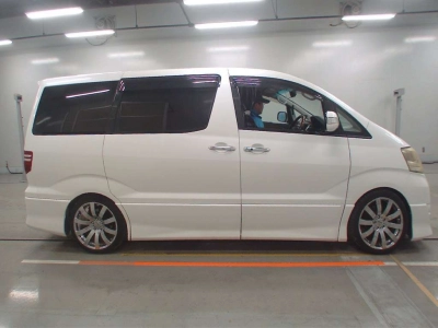 TOYOTA ALPHARD V
