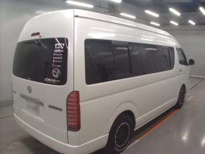 TOYOTA HIACE WAGON
