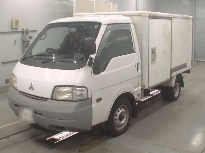MITSUBISHI DELICA TRUCK