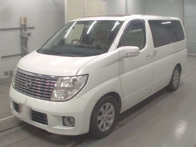 NISSAN ELGRAND