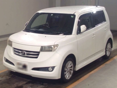 TOYOTA BB