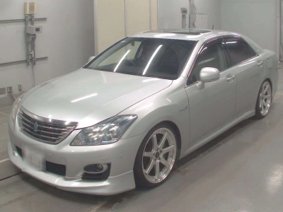 TOYOTA CROWN HYBRID