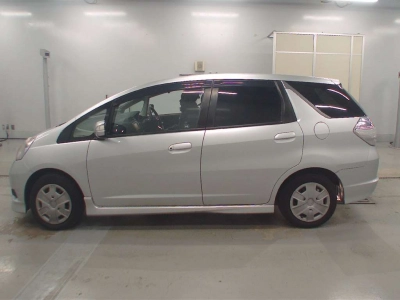 HONDA FIT SHUTTLE HYBRID
