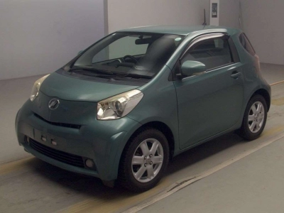 TOYOTA IQ