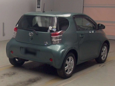 TOYOTA IQ