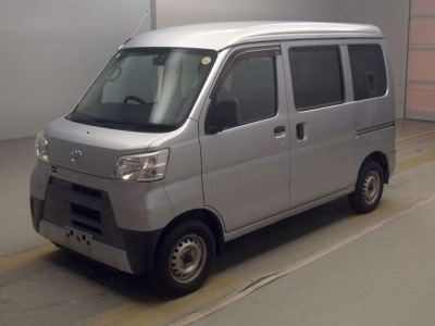 TOYOTA PIXIS VAN