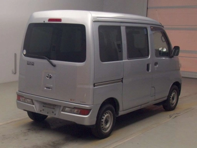 TOYOTA PIXIS VAN