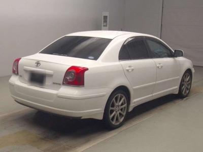 TOYOTA AVENSIS SEDAN