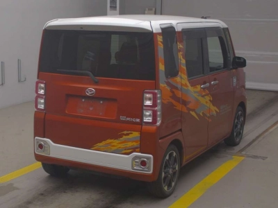DAIHATSU WAKE
