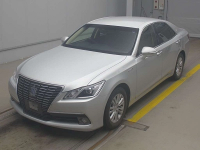 TOYOTA CROWN HYBRID