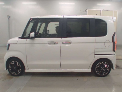 HONDA N BOX CUSTOM