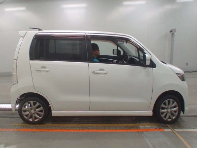 SUZUKI WAGON R STINGRAY