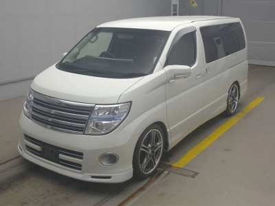 NISSAN ELGRAND