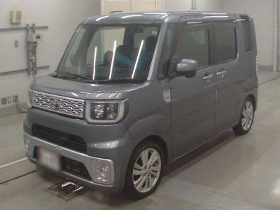 TOYOTA PIXIS MEGA