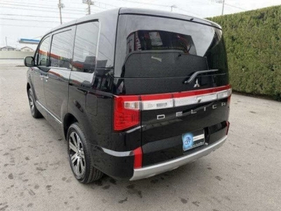 MITSUBISHI DELICA D:5