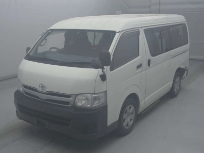 TOYOTA HIACE WAGON