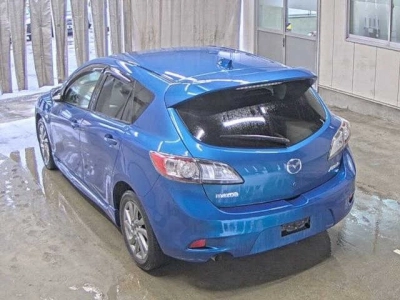 MAZDA AXELA SPORT