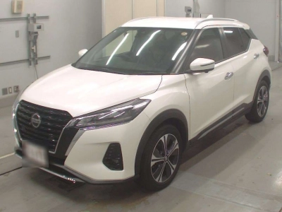 NISSAN KICKS