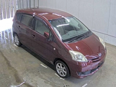 DAIHATSU BOON LUMINAS
