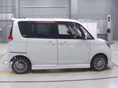 MITSUBISHI DELICA D:2
