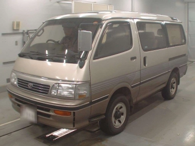 TOYOTA HIACE WAGON
