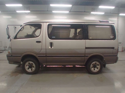 TOYOTA HIACE WAGON